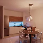 Luxury Meje *